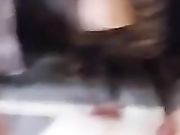 美女主播在川流不息的商场往自己逼里塞跳蛋开震动直播