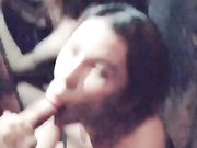 气质性感极品美女酒吧聚会喝多了被大屌男三言两语哄到卫生间自己求操